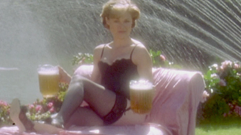 Pic: Julie Bowen in Happy Gilmore