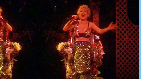 Pic: Bette Midler in Divine Madness!