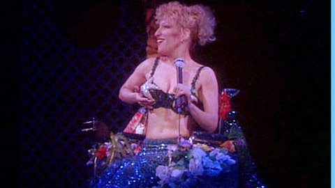 Pic: Bette Midler in Divine Madness!