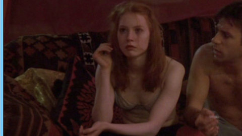 Pic: Alicia Witt in Playing Mona Lisa