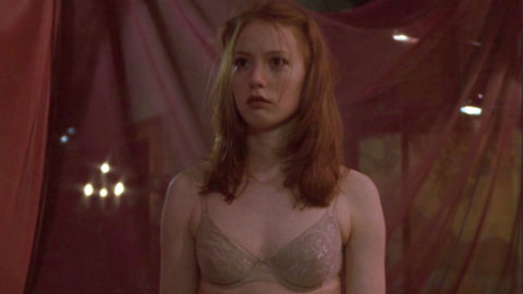 Pic: Alicia Witt in Playing Mona Lisa