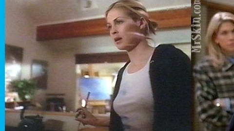 Pic: Kelly Rutherford in The Perfect Getaway