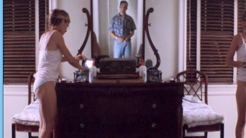 Pic: Amanda Peet in Origin of the Species (1998)