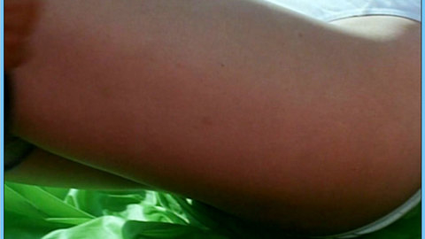 Pic: Pamela Gidley in Freefall (1994)