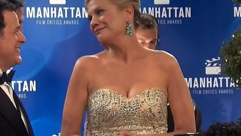 Pic: Kristen Johnston in The Exes