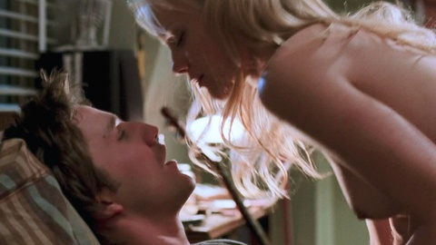 Pic: Amy Smart in Road Trip