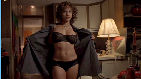 Pic: Leila Arcieri in Wild Things 2