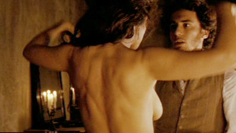 Pic: Monica Bellucci in Napoléon et moi