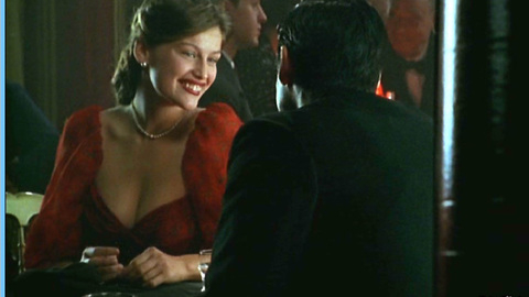 Pic: Laetitia Casta in La bicyclette bleue (2000)