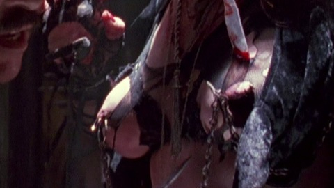 Pic: Melinda Clarke in Return of the Living Dead Part III