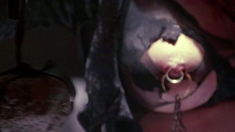Pic: Melinda Clarke in Return of the Living Dead Part III