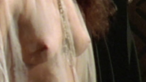 Pic: Amanda Ryan in Elizabeth