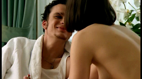 Pic: Amanda Ryan in The Hunger