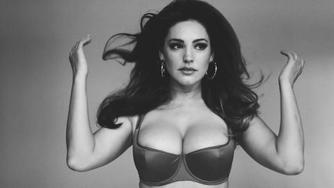 Pic: Kelly Brook in Kelly Brook - 2015 Calendar Behind the Scenes