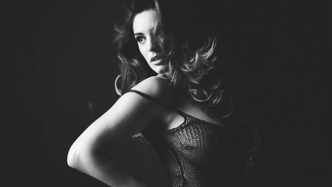 Pic: Kelly Brook in Kelly Brook - 2015 Calendar Behind the Scenes