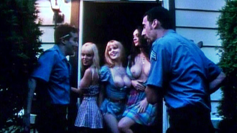 Pic: Theresa Lynn in Vampire Vixens from Venus