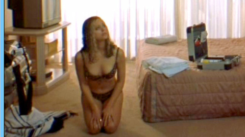 Pic: Sophie Lee in Holy Smoke (1999)