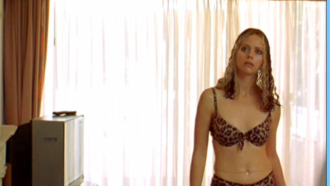 Pic: Sophie Lee in Holy Smoke (1999)