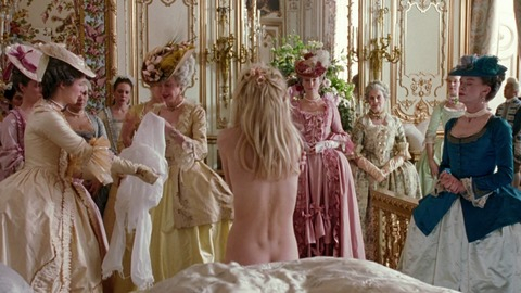Pic: Kirsten Dunst in Marie Antoinette