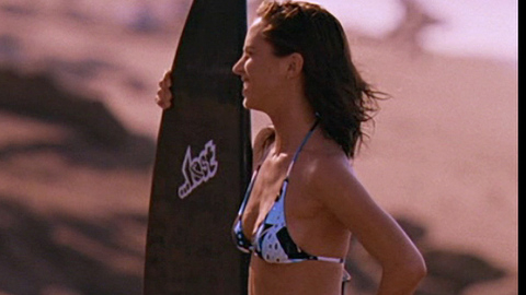 Pic: Eliza Dushku in Open Graves