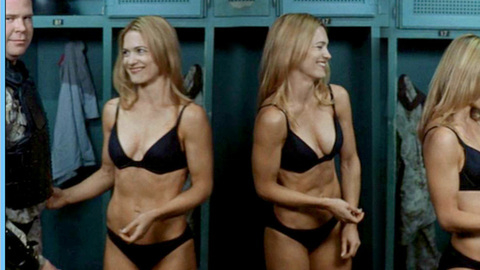 Pic: Victoria Pratt in House of the Dead 2