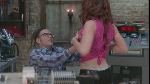 Pic: Kathleen Robertson in Scary Movie 2