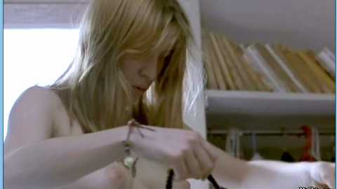 Pic: Valeria Bruni Tedeschi in Oublie-moi