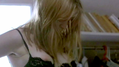 Pic: Valeria Bruni Tedeschi in Oublie-moi