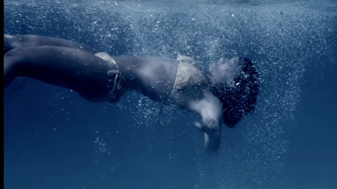 Pic: Lacey Chabert in Thirst