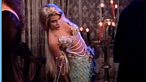 Pic: Tori Spelling in Beverly Hills, 90210