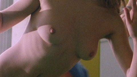 Pic: Valérie Allain in Aria