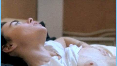 Pic: Élodie Bouchez in La faute à Voltaire