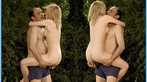 Pic: Isabelle Carr in Les sentiments