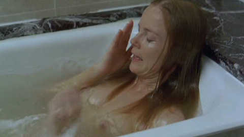 Pic: Isabelle Carr in Quatre étoiles