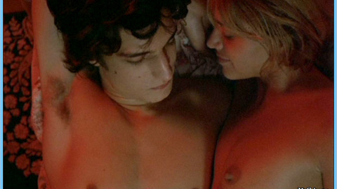 Pic: Emma de Caunes in Ma mère