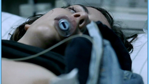 Pic: Camilla Renschke in Herz