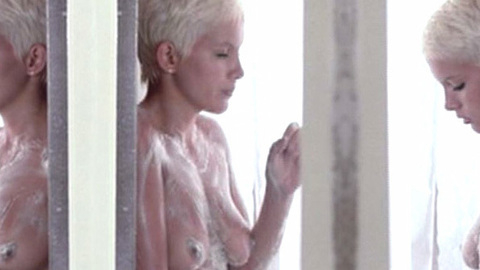 Pic: Annie Belle in La fine dell'innocenza