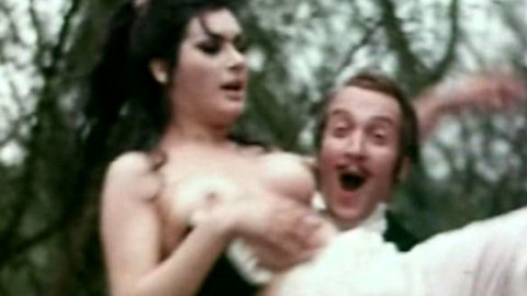 Pic: Edwige Fenech in Alle Kätzchen naschen gern