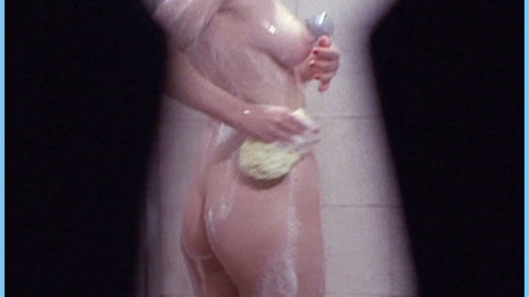 Pic: Edwige Fenech in La poliziotta della squadra del buoncostume