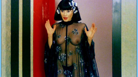 Pic: Edwige Fenech in Sabato, domenica e venerdì