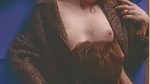 Pic: Julie Gayet in À la belle étoile