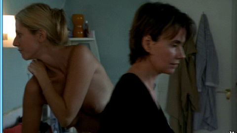 Pic: Sandrine Kiberlain in Tout va bien, on s'en va