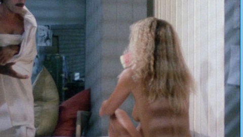 Pic: Gloria Guida in Travolto dagli affetti familiari (1978)