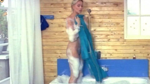 Pic: Gloria Guida in La liceale, il diavolo e l'acquasanta