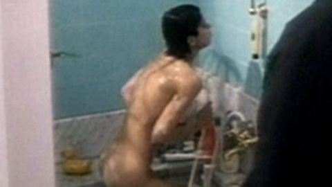 Pic: Jasmin Tabatabai in Die Putzfraueninsel