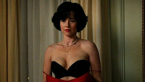 Pic: Linda Cardellini in Mad Men