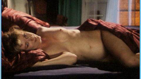 Pic: Ariane Schluter in The Dress