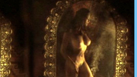 Pic: Manuela Arcuri in Mad Love