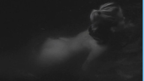 Pic: Alexandra Stewart in L' Eau à la bouche