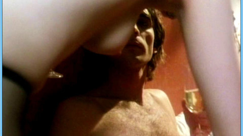 Pic: Ely Galleani in Nero veneziano